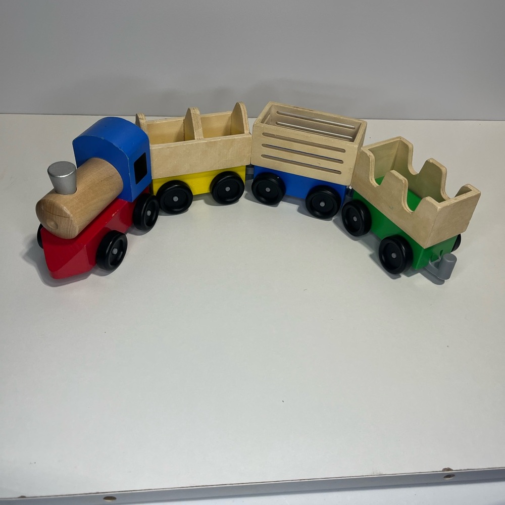 Melissa & Doug Wooden Train Set - Picture 4 of 13